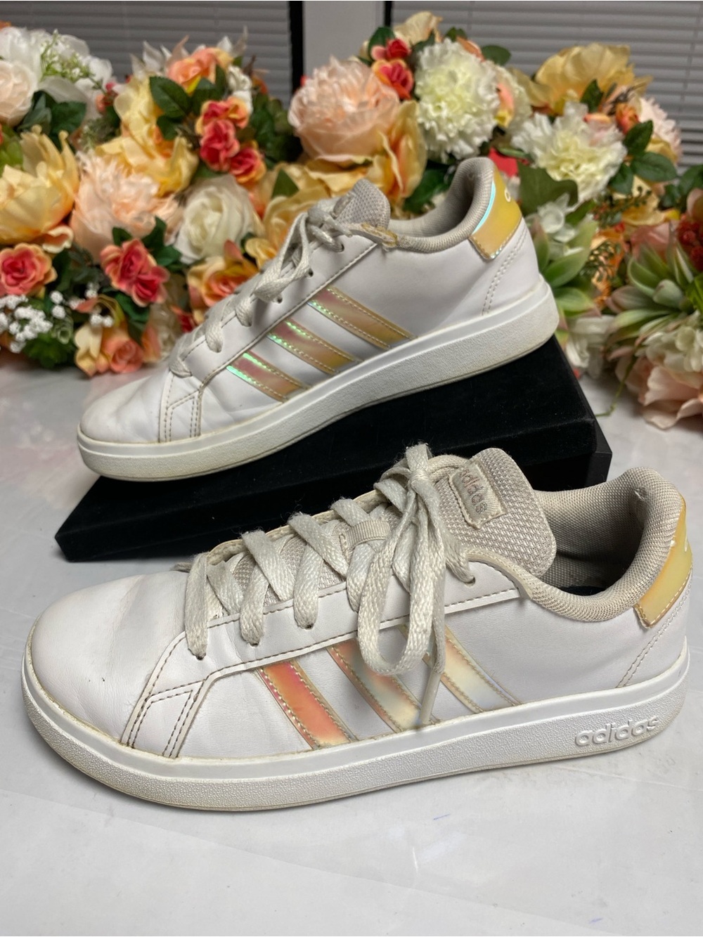 adidas Grand Court 2.0 Kids Sneakers Cloud White Iridescent GY2326 Shoes Size 4